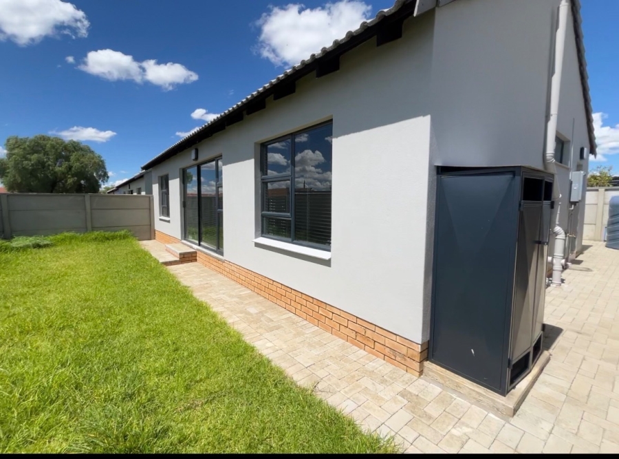3 Bedroom Property for Sale in Pellissier Free State